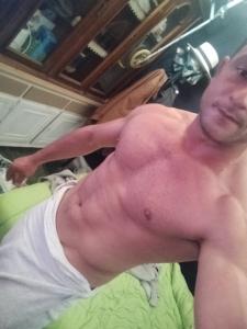 634222885: Chico busca chica en Sevilla