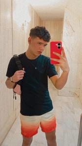 614682863: Chico busca chica en Granada