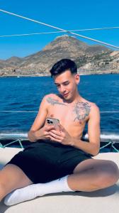 604981520: Chico busca chica en La Coruña