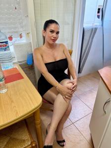 642571043: Chica busca chico en Murcia
