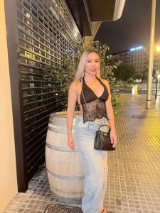 663376927: Chica busca chico en Zaragoza