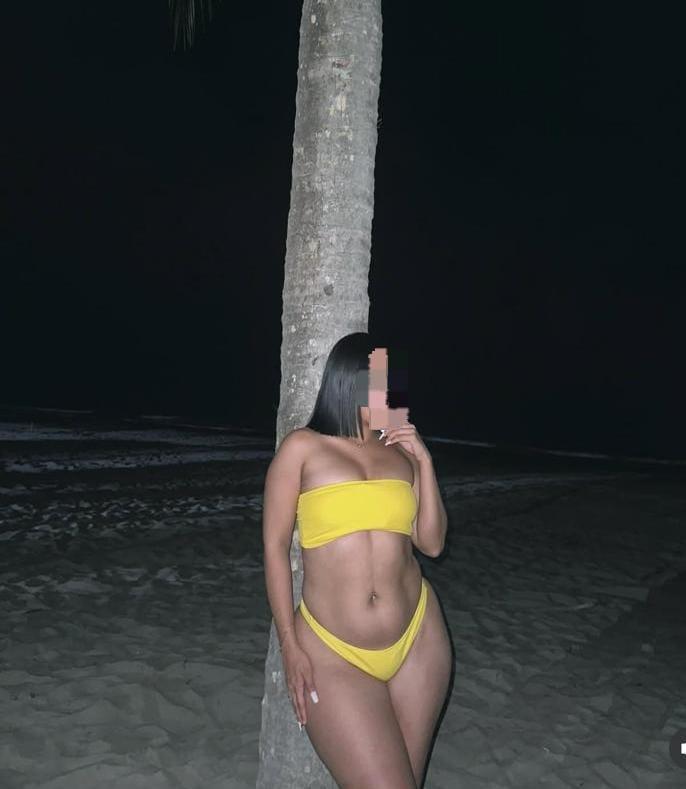 643442417: Chica busca chico en Tenerife