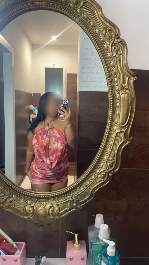 Chica busca chico en Granada: 