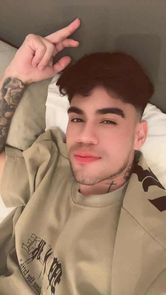 Chico busca chica en Sevilla: 