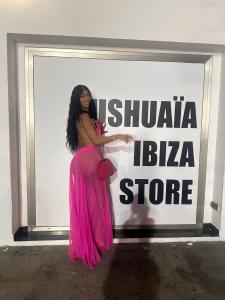 Chica busca chico en Ibiza: 