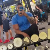 658285591: Chico busca chica en Sevilla