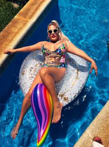 Chica busca chico en Sevilla: 