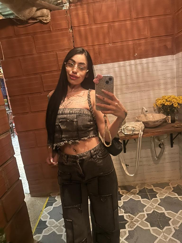 613922296: Chica busca chico en Málaga