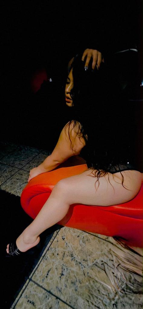 Chica busca chico en Huesca: 