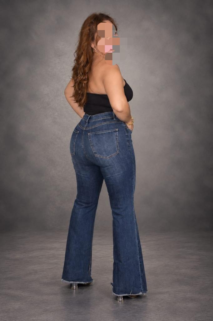 722667859: Chica busca chico en Sevilla