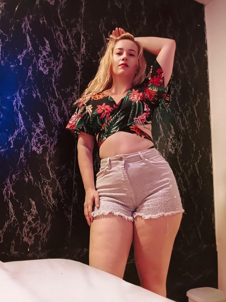 611557938: Chica busca chico en Alicante