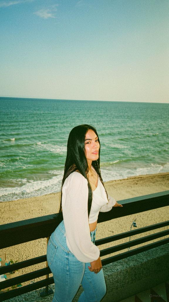 663347690: Chica busca chico en Granada