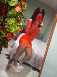 631254564: Chica busca chico en Barcelona