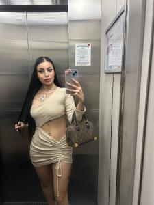 613922296: Chica busca chico en Málaga