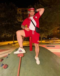 604208357: Chico busca chica en Gerona