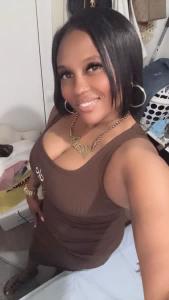 641984215: Chica busca chico en Gerona