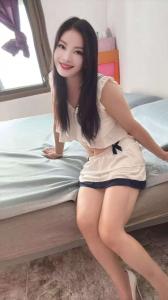 627796445: Chica busca chico en Barcelona
