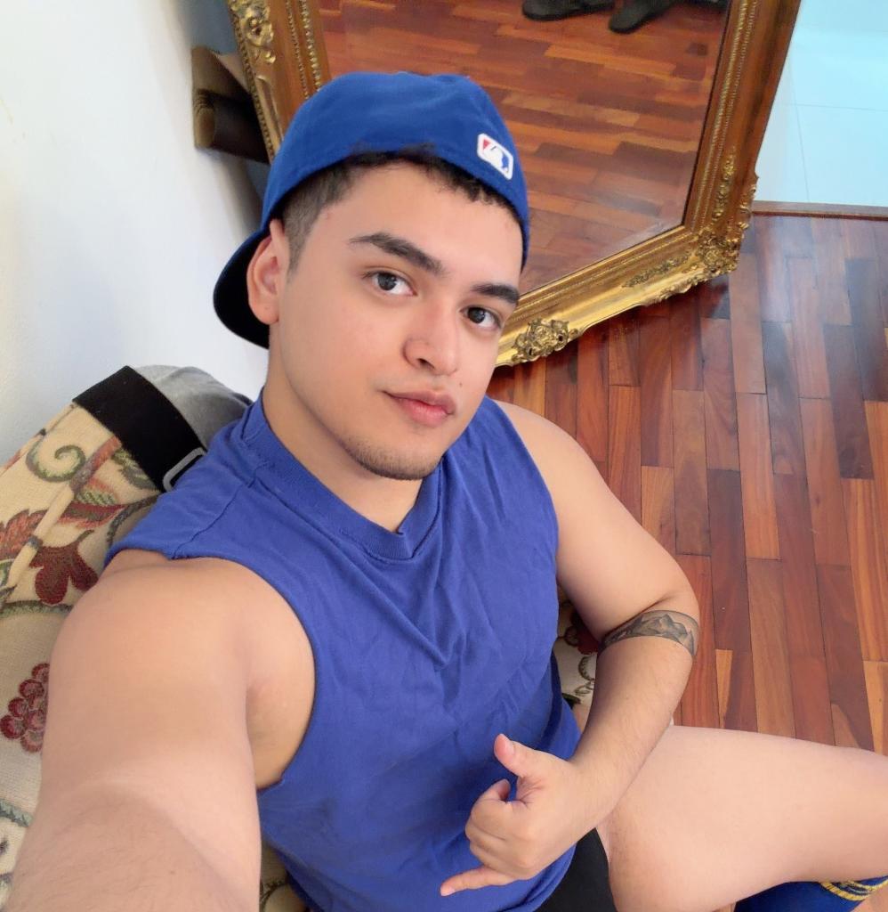 695091078: Chico busca chica en León
