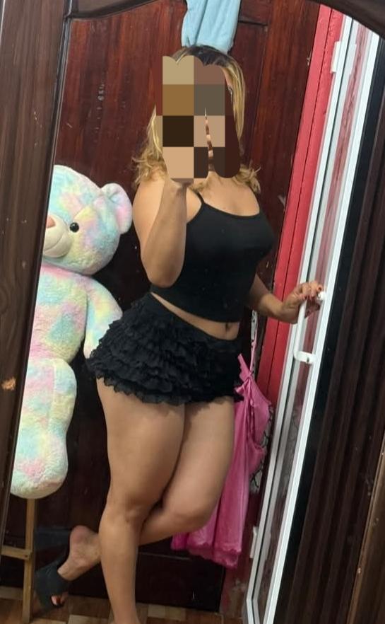 641955177: Chica busca chico en Barcelona