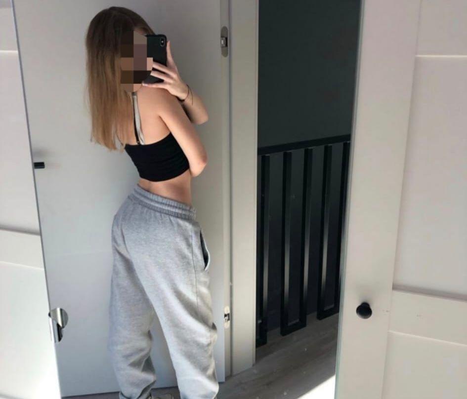 610674824: Chica busca chico en Madrid