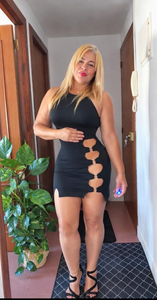 613384601: Chica busca chico en La Coruña