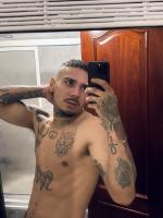 672026746: Chico busca chica en La Coruña
