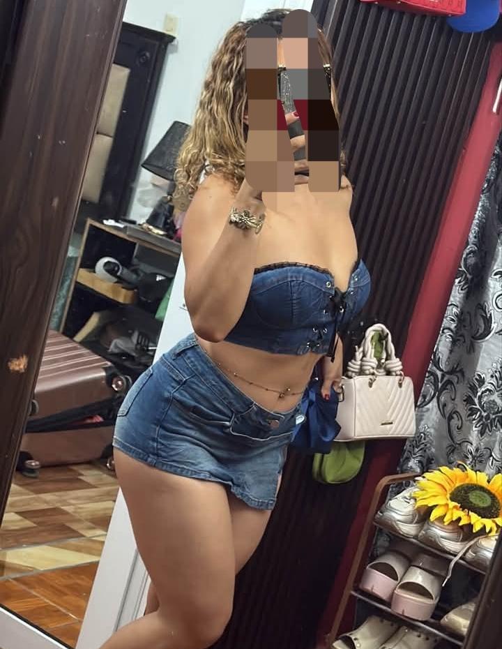 641955177: Chica busca chico en Barcelona