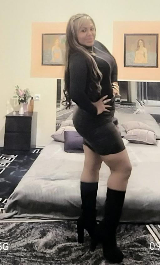 Chica busca chico en Sevilla: 