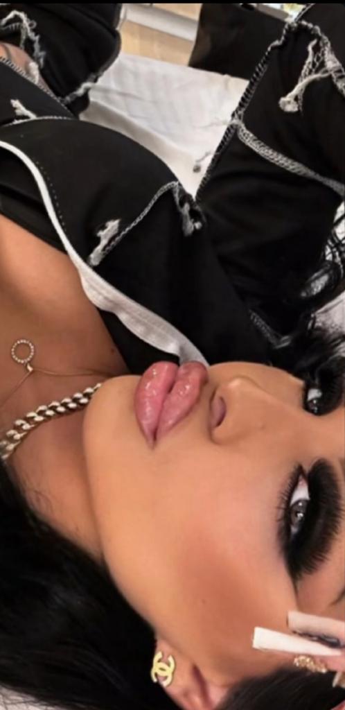 Chica busca chico en Mallorca: 