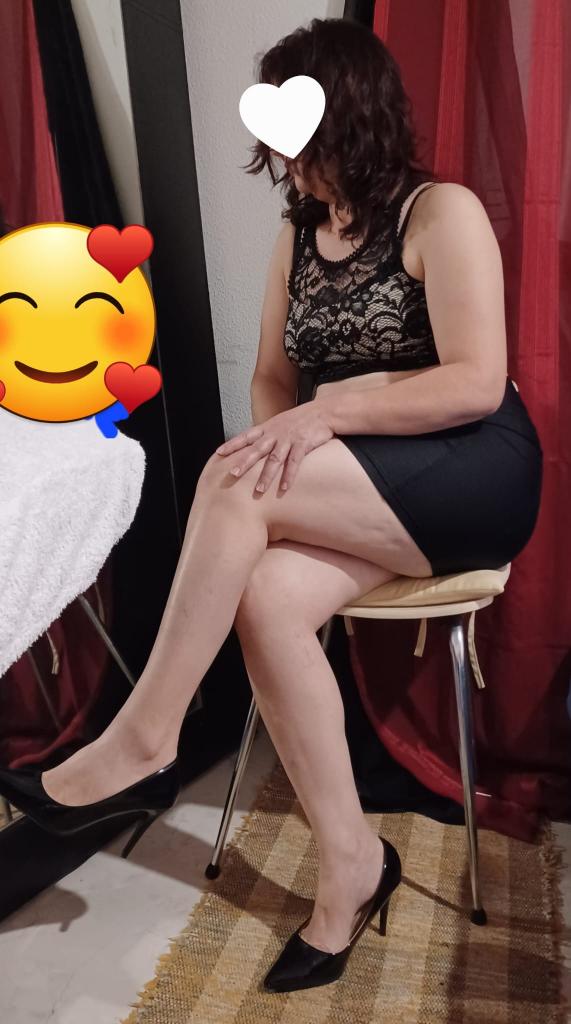 631875842: Chica busca chico en Madrid