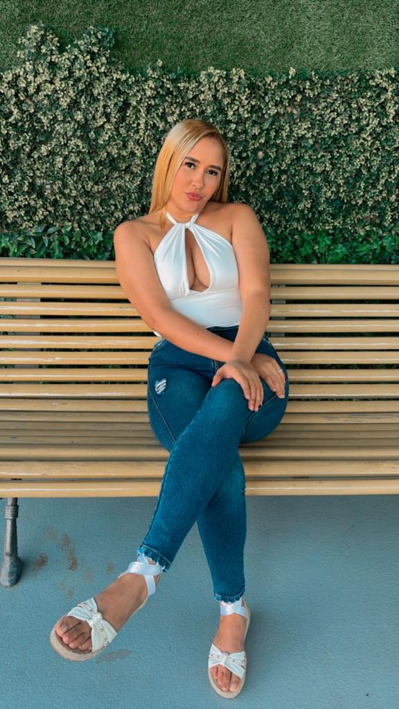 Chica busca chico en Tenerife: 