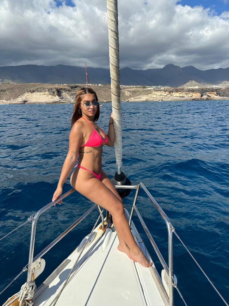 Chica busca chico en Tenerife: 