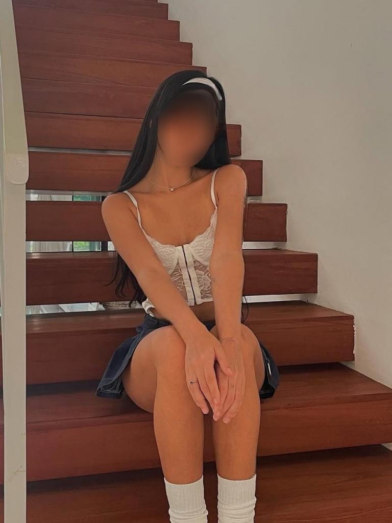 623728194: Chica busca chico en Barcelona