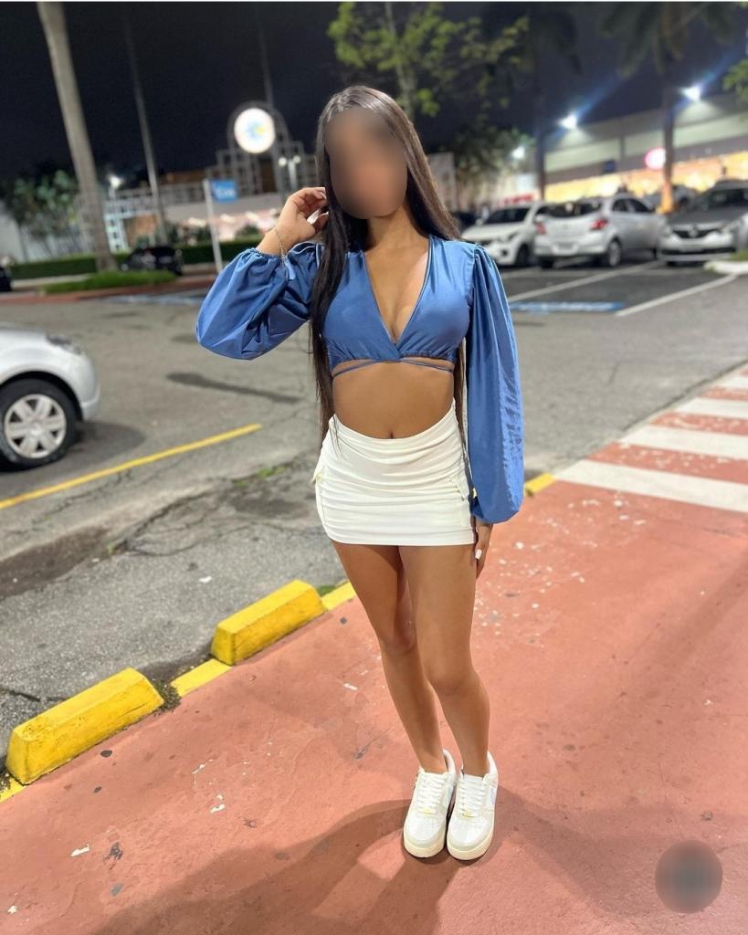 623728194: Chica busca chico en Barcelona