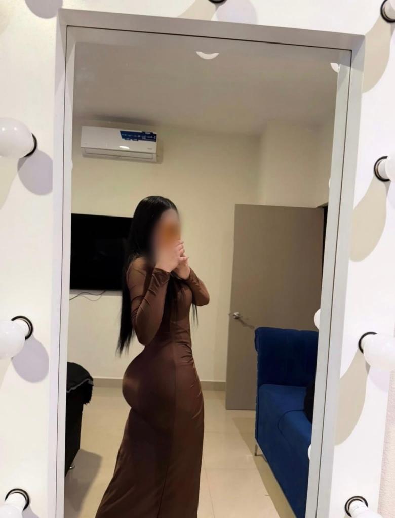 641035372: Chica busca chico en Sevilla