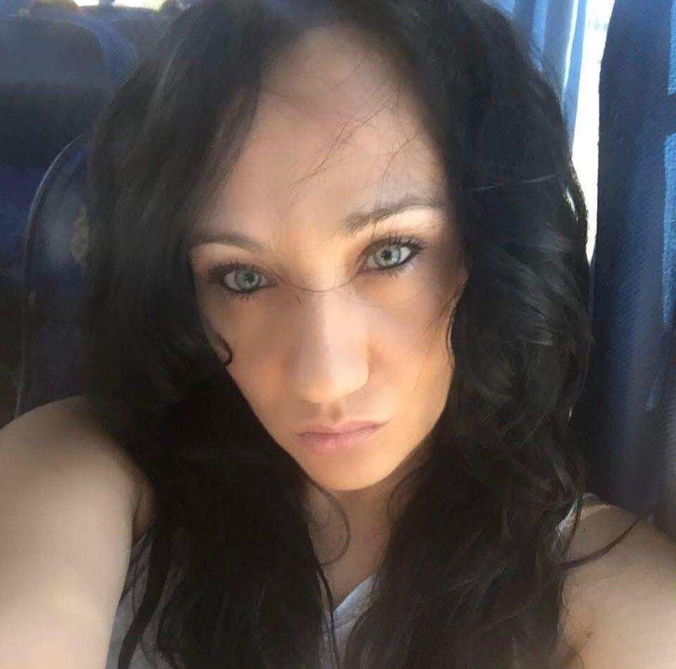 617048844: Chica busca chico en Barcelona