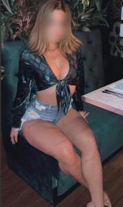 679367383: Chica busca chico en Madrid