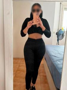 689156049: Chica busca chico en Barcelona