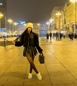 643492837: Chica busca chico en Tenerife