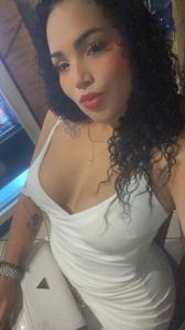 671544530: Chica busca chico en Granada