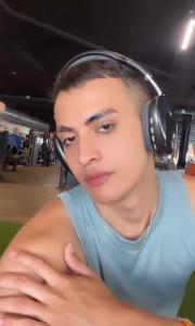 672550510: Chico busca chica en Málaga