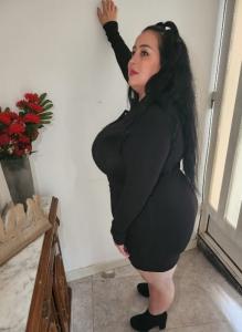 614745589: Chica busca chico en Barcelona