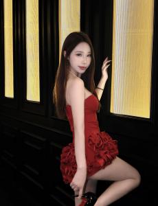 688189402: Chica busca chico en Barcelona