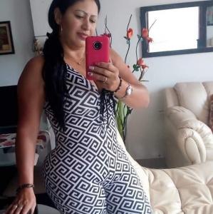 614902945: Chica busca chico en Pontevedra