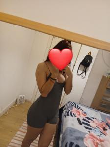 667128854: Chica busca chico en Madrid