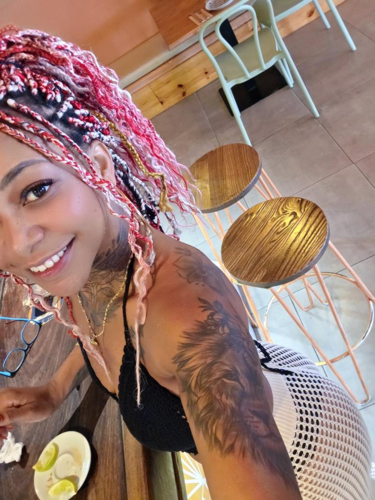 Chica busca chico en Ibiza: 