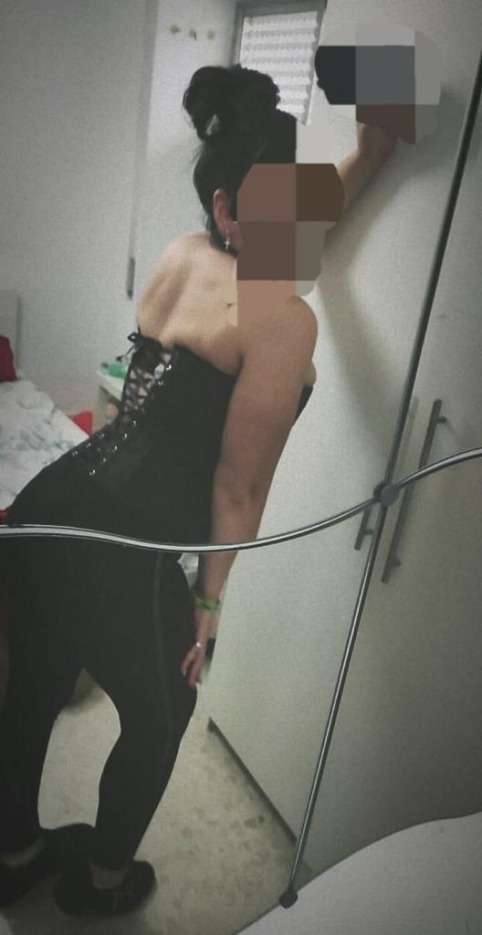 624691526: Chica busca chico en Sevilla