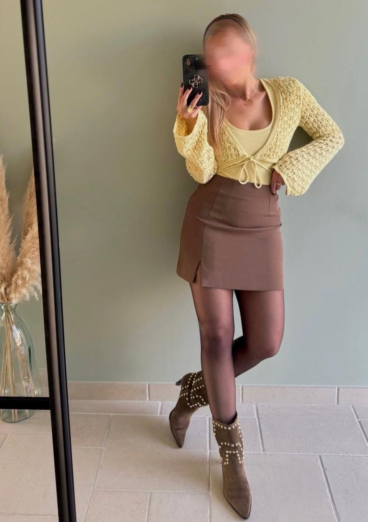 Chica busca chico en Sevilla: 