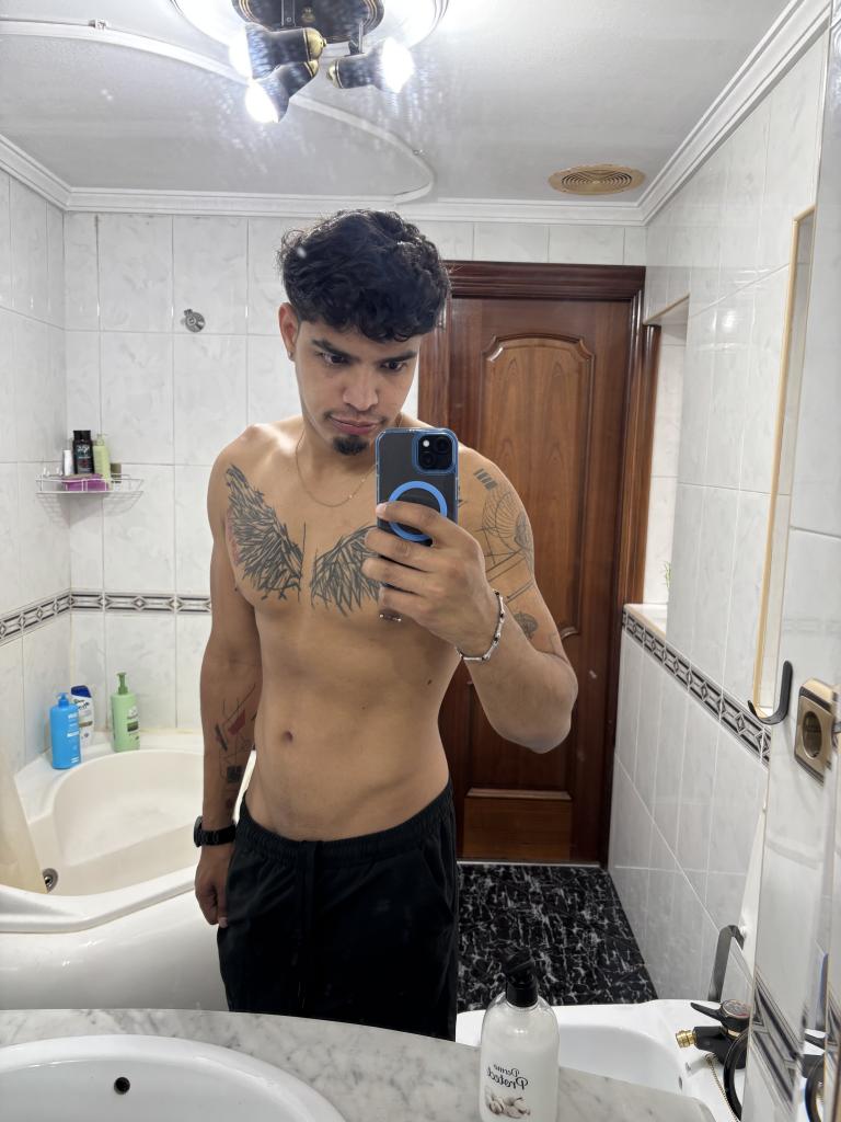 Chico busca chica en Granada: 