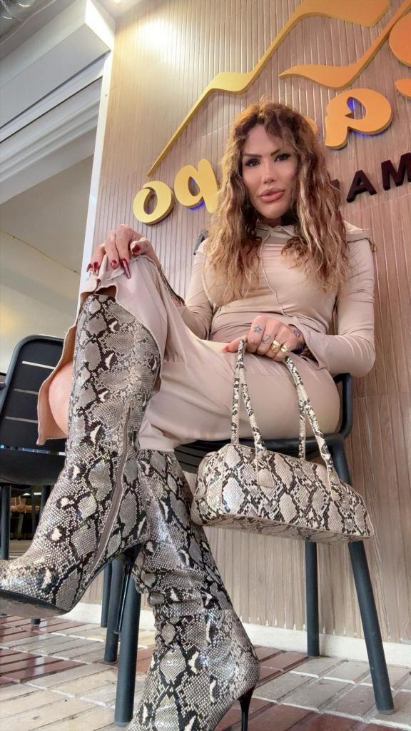 697217910: Travesti en Málaga